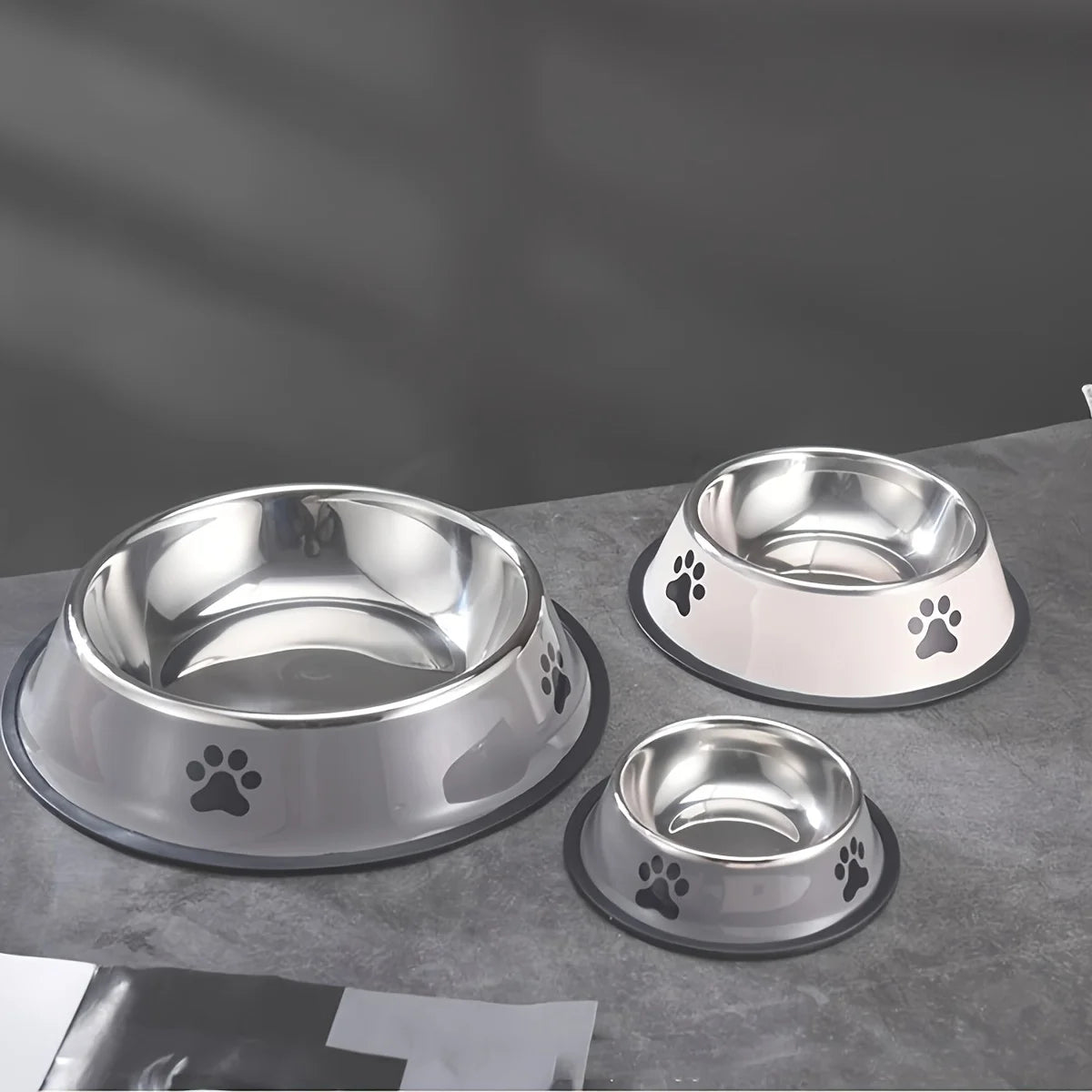 Heavy-Duty Stainless Steel Pet Food Bowl – Safe, Sturdy & Ideal for Feeding!
